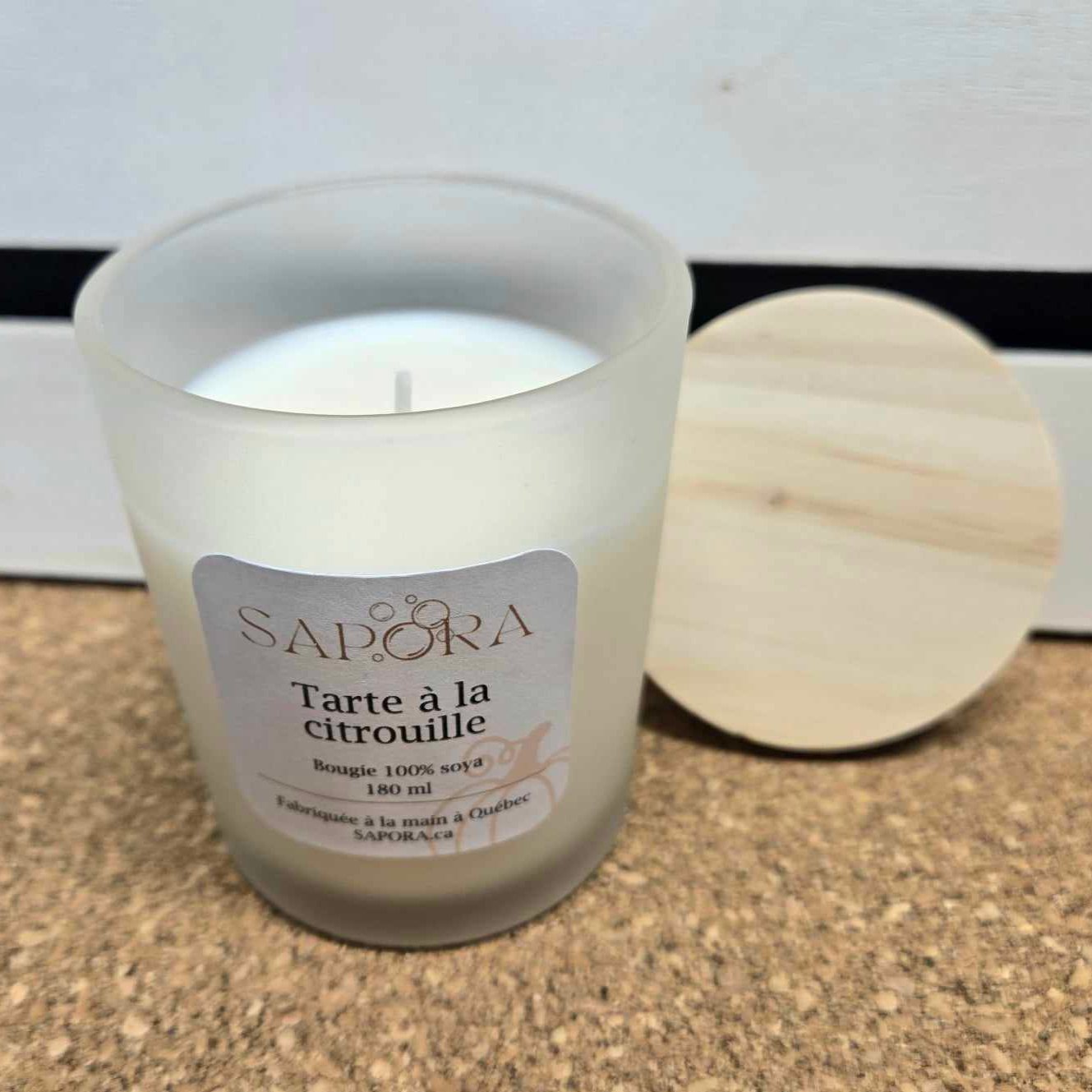 Chandelle tarte à la citrouille / Pumpkin pie candle – Warm, sweet, and cozy scent - Top