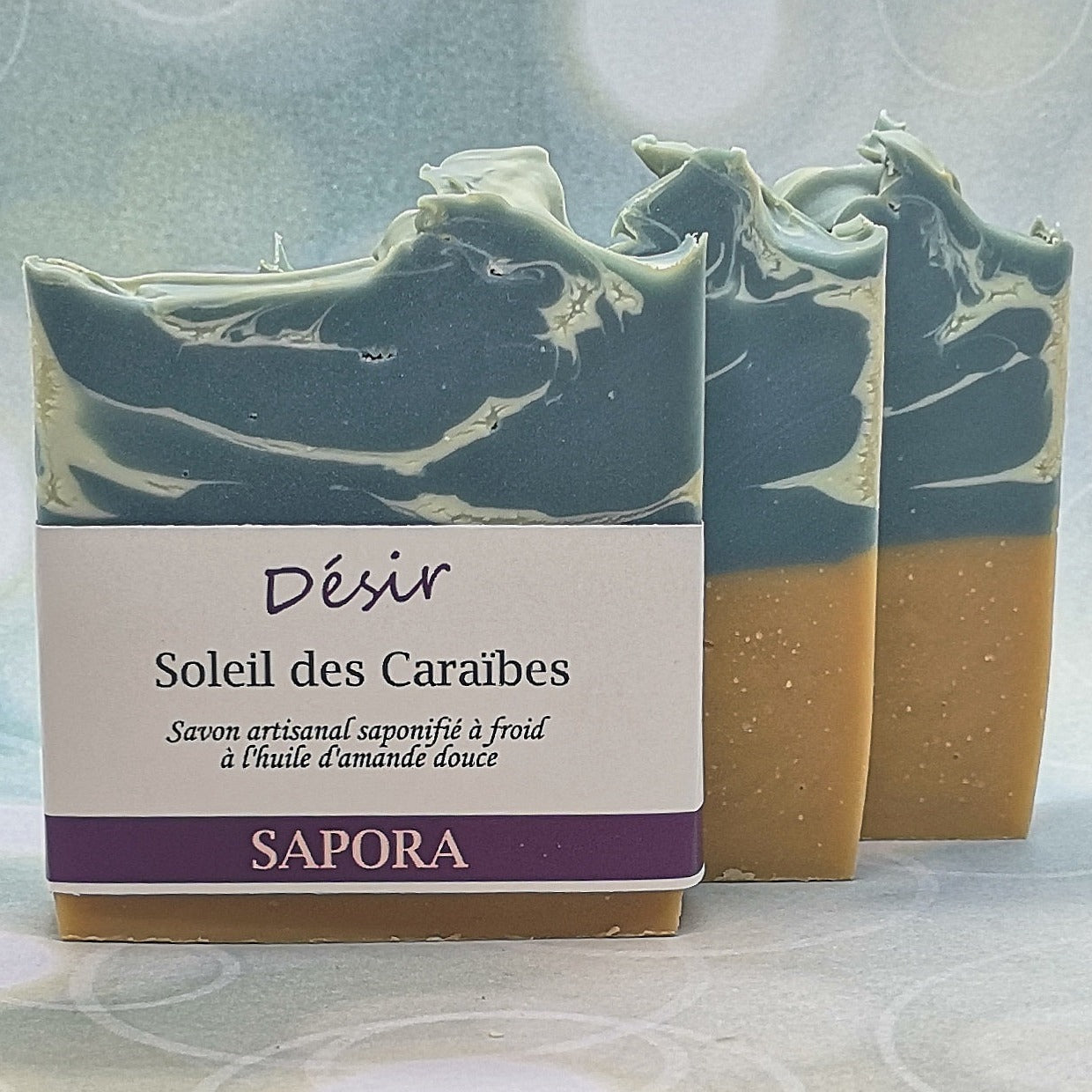 Savon parfumé aux notes tropicales, inspiré des îles, pour une douche vivifiante - Front 3