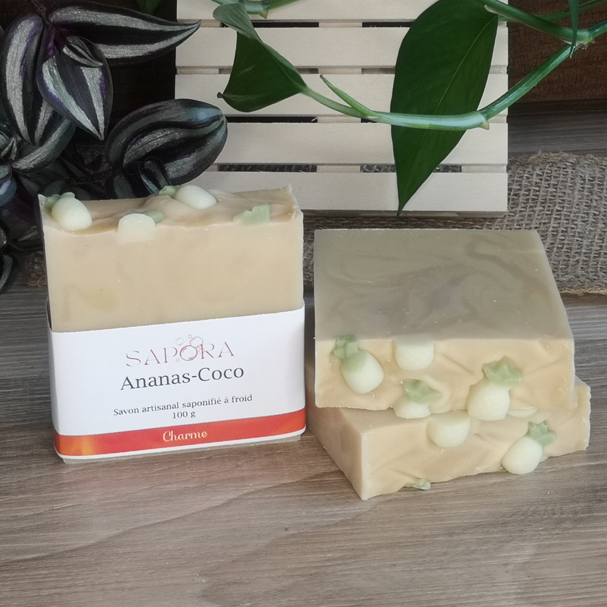 Savon artisanal ananas & coco – Senteur tropicale pour une douche ensoleillée