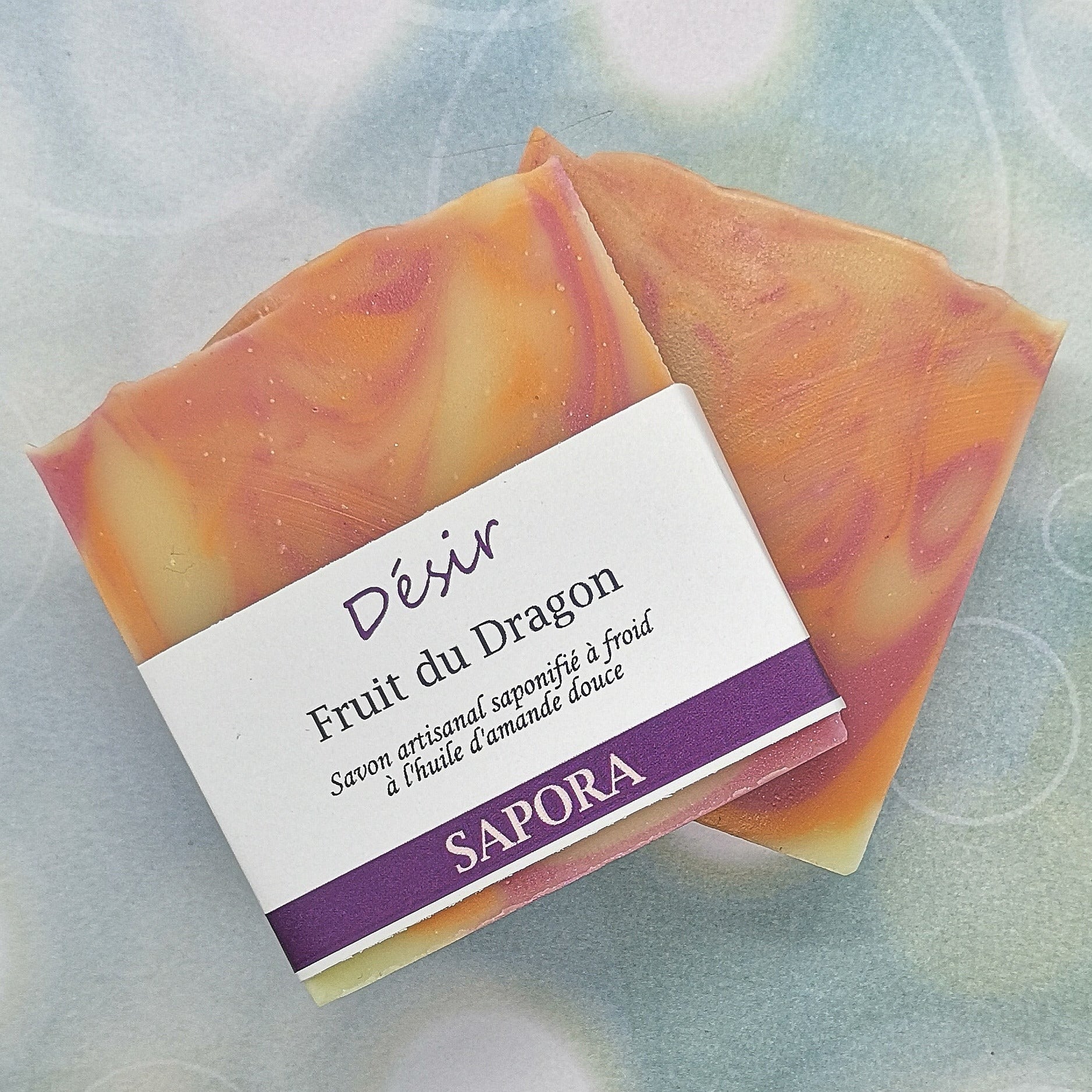 Savon artisanal Fruit du Dragon – Évasion sensorielle aux notes exotiques et gourmandes, enrichi en huile d'amande douce - Front