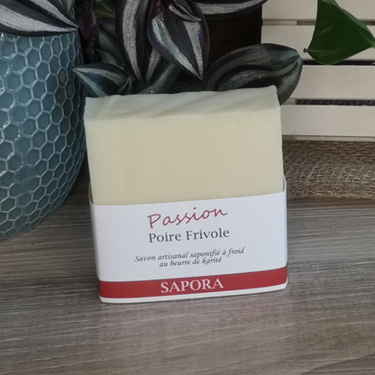 Savon artisanal Poire Frivole – Évasion sensorielle avec un parfum délicat de poirier en fleur