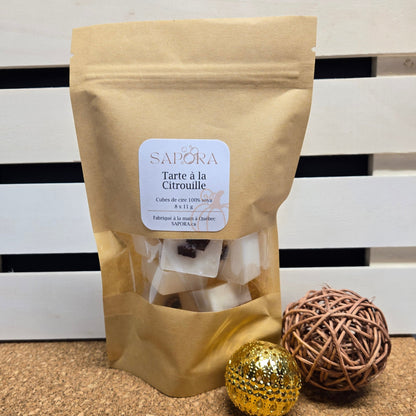 Cubes de cire de soya tarte à la citrouille / Pumpkin pie wax melts – parfaits pour créer une ambiance automnale chaleureuse - Front (wood)